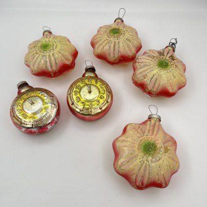 Набор из шести крупных ёлочных игрушек в форме звёзд и часов