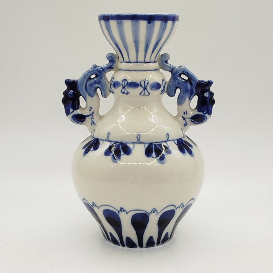 Ваза с ручками в виде петушков