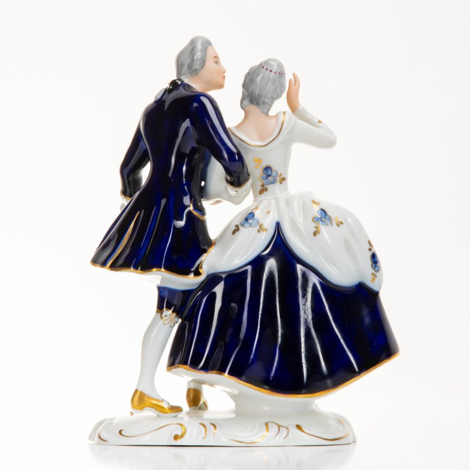 Статуэтка "Галантные ухаживания (Дама с кавалером)", Royal Dux