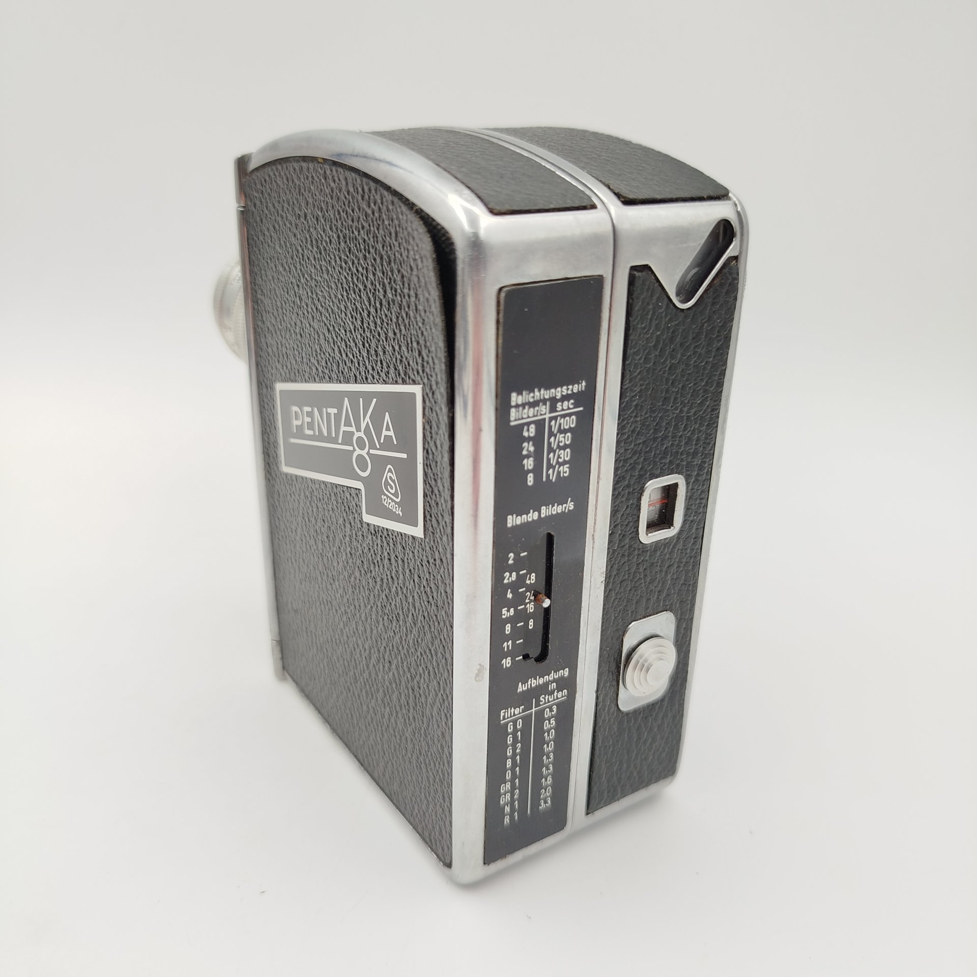 Кинокамера "Pentaka 8" в кофре, металл, кожа, стекло, пластмасса, Pentacon, Германия, 1950-1960 гг.