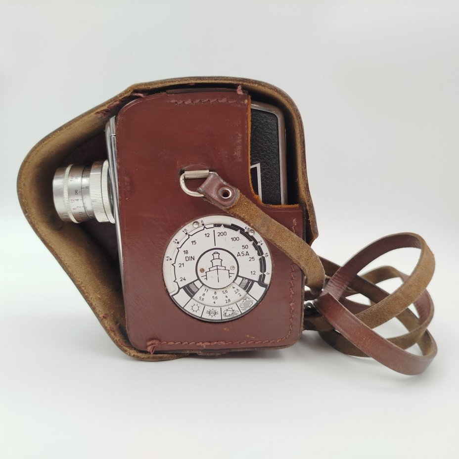 Кинокамера "Pentaka 8" в кофре, металл, кожа, стекло, пластмасса, Pentacon, Германия, 1950-1960 гг.