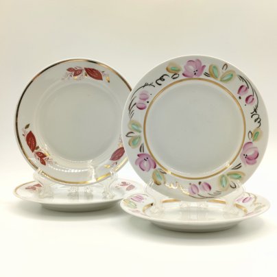 Набор из 4-х десертных тарелок с растительным декором (в подборе), фарфор, роспись, деколь, золочение, Дмитровский фарфоровый завод (ДФЗ Вербилки), СССР, 1965-1991 гг.