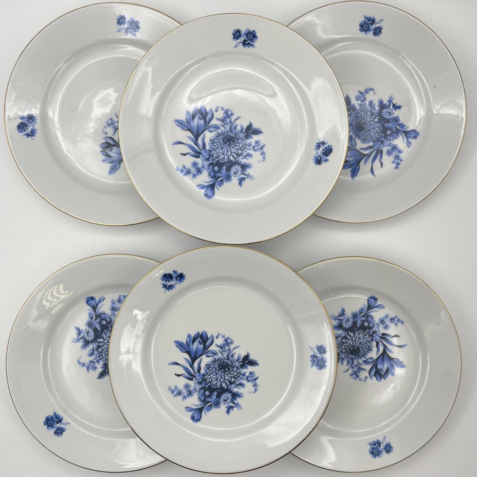 Набор из 6-ти десертных тарелок с декором в виде синих цветов, фарфор, деколь, золочение, Kahla, ГДР, 1968-1987 гг.