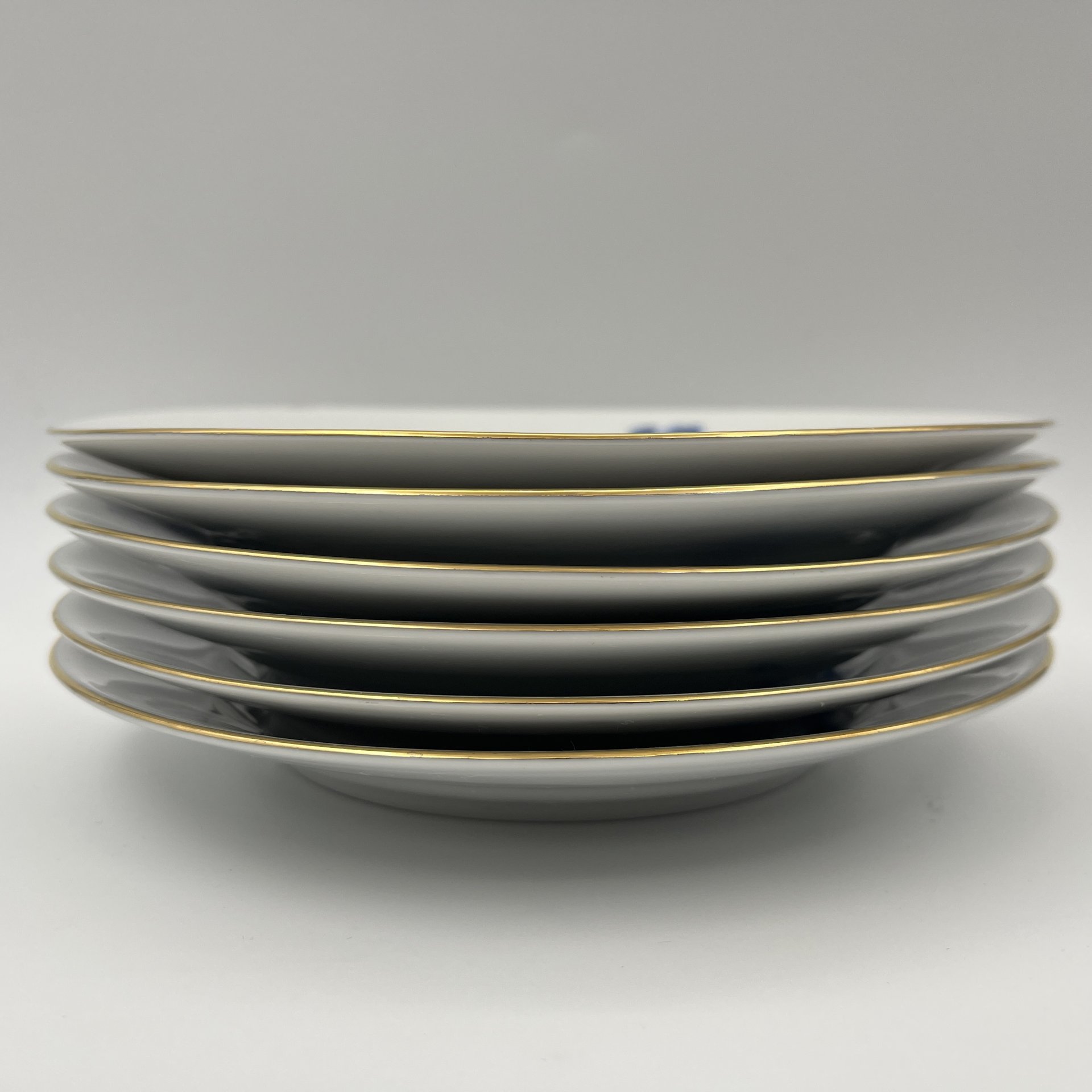 Набор из 6-ти десертных тарелок с декором в виде синих цветов, фарфор, деколь, золочение, Kahla, ГДР, 1968-1987 гг.