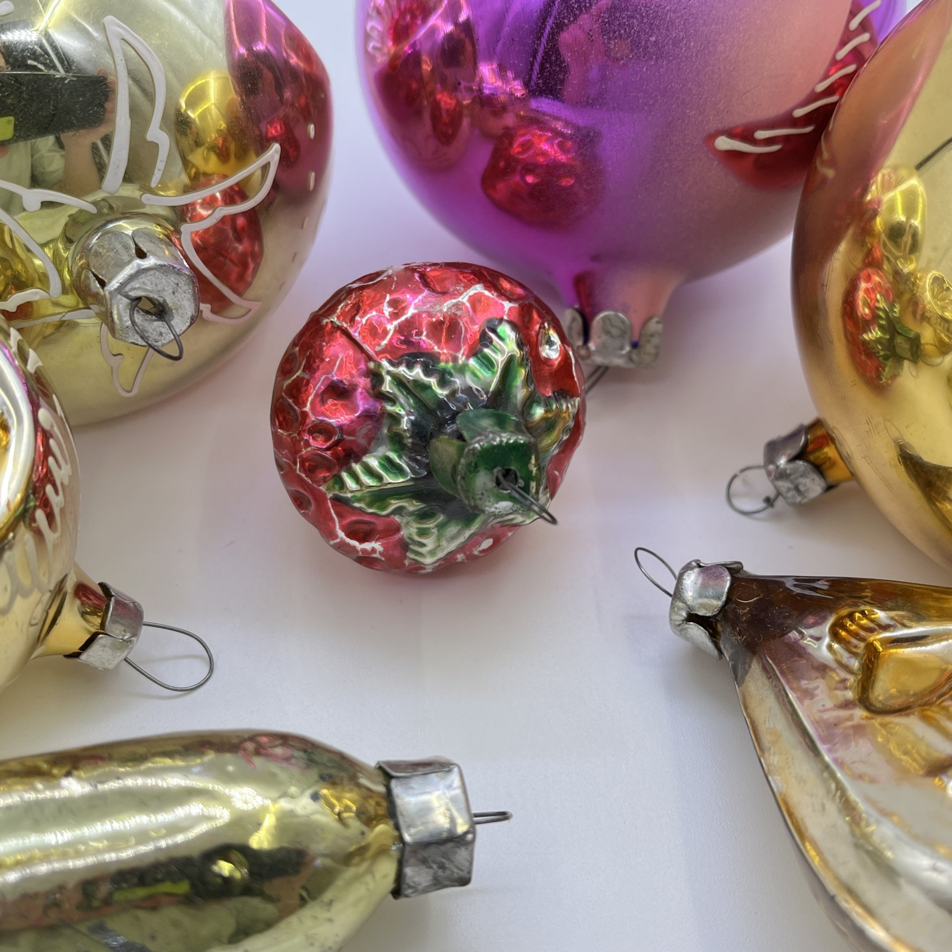 Набор ёлочных игрушек различных форм и расцветок (7 шт.), стекло, краска, металл, СССР, 1960-1990 гг.