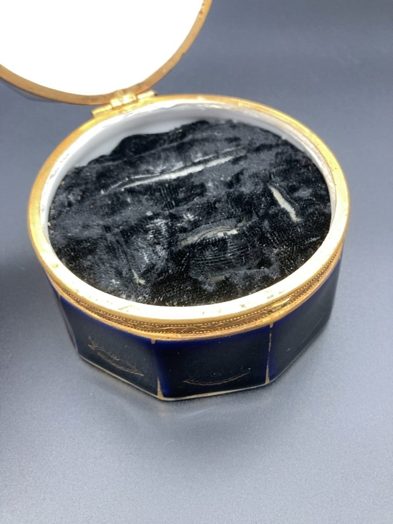 Шкатулка для украшений