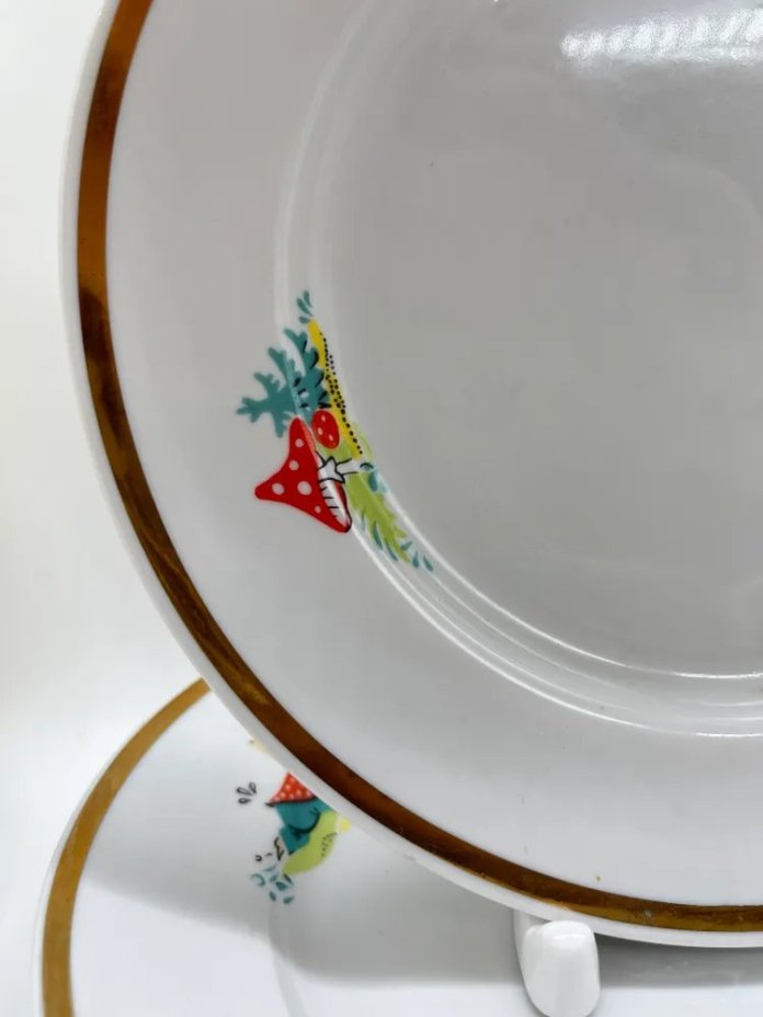 Тарелки обеденные с изображением поросят, фарфор, деколь, Дулевский фарфоровый завод (Дулёво), СССР, 1987 г.