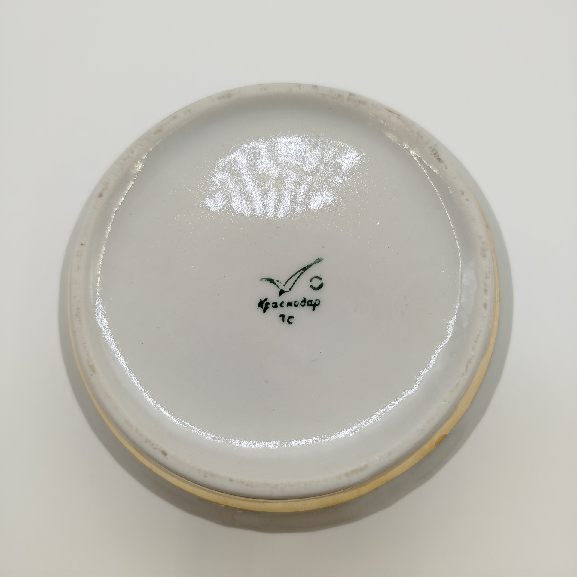 Сахарница с растительным декором, фарфор, деколь, золочение, Краснодарский фарфорово-фаянсовый завод «Чайка», СССР, 1960-1962 гг.