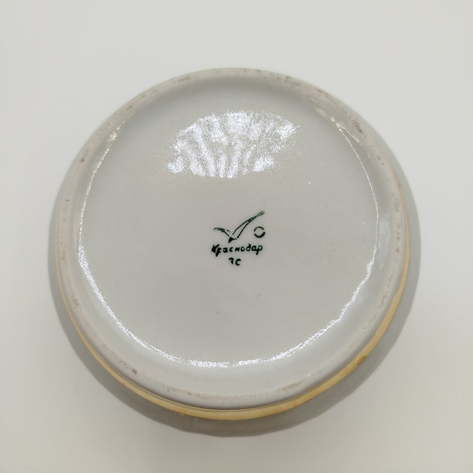 Сахарница с растительным декором, фарфор, деколь, золочение, Краснодарский фарфорово-фаянсовый завод «Чайка», СССР, 1960-1962 гг.