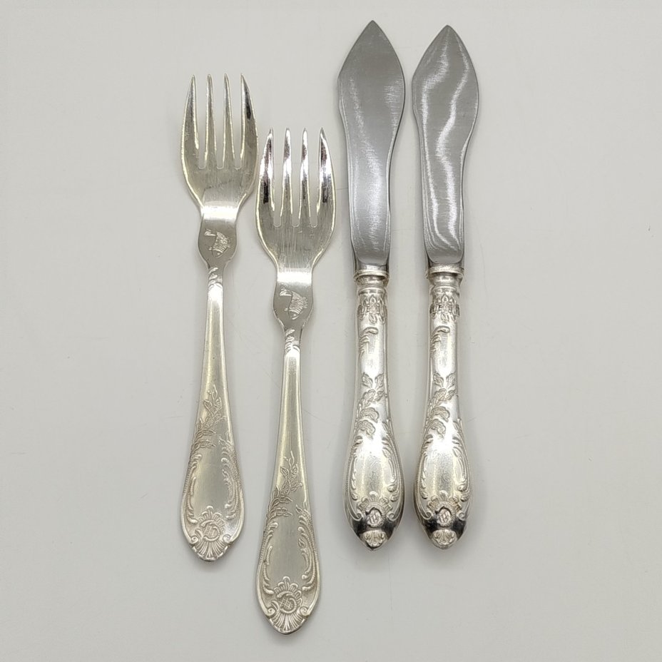 Набор столовых приборов для рыбы на 2 персоны (вилки и ножы)