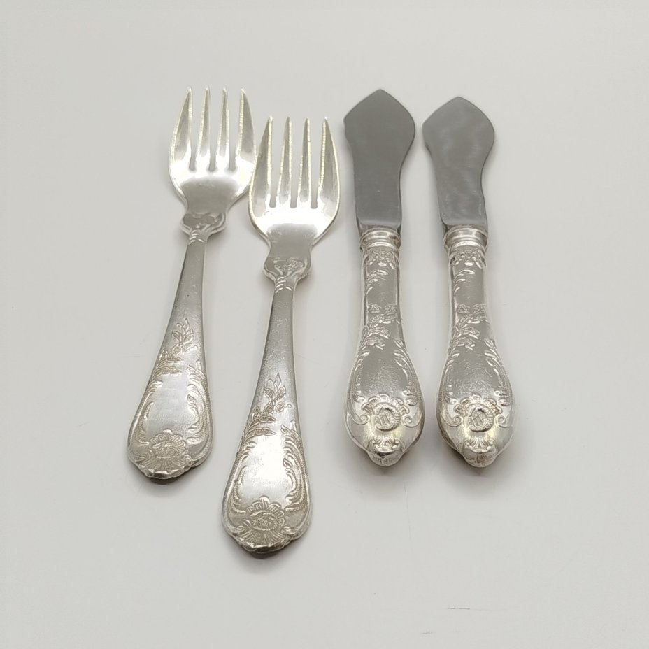 Набор столовых приборов для рыбы на 2 персоны (вилки и ножы)