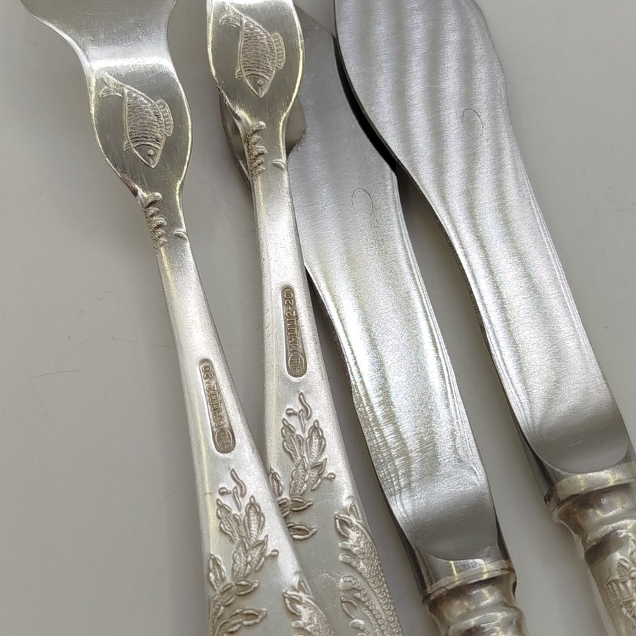 Набор столовых приборов для рыбы на 2 персоны (вилки и ножы)