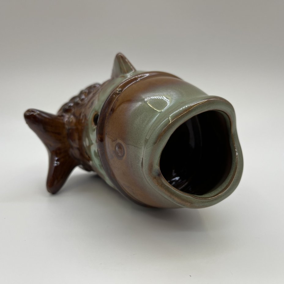 Подсвечник (ароматница) в виде рыбы, керамика, цветные поливы, Россия, 2000-2010 гг.