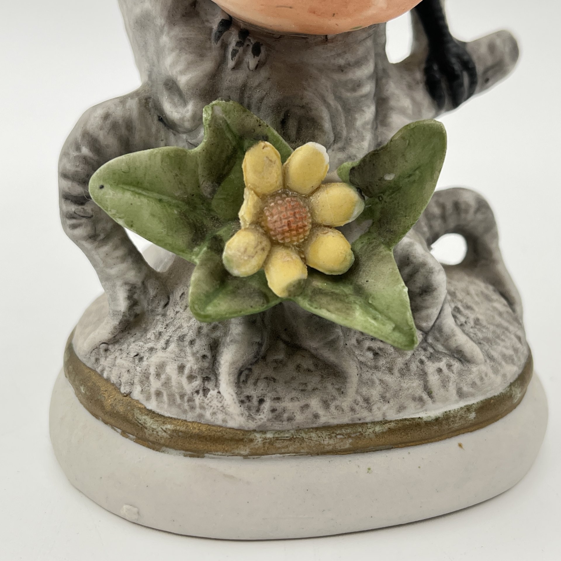 Статуэтка "Птица на ветке", бисквит, роспись, Западная Европа, 1970-1990 гг.