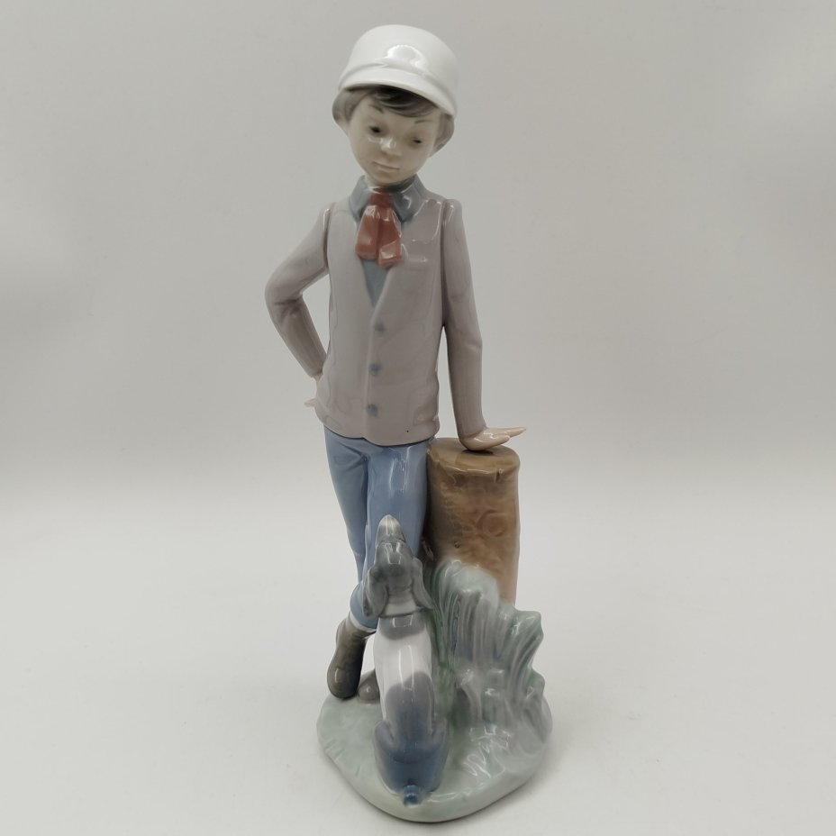 Статуэтка "Мальчик с собакой", фарфор, роспись, NAO Porcelain, Испания, 1983-2000 гг.
