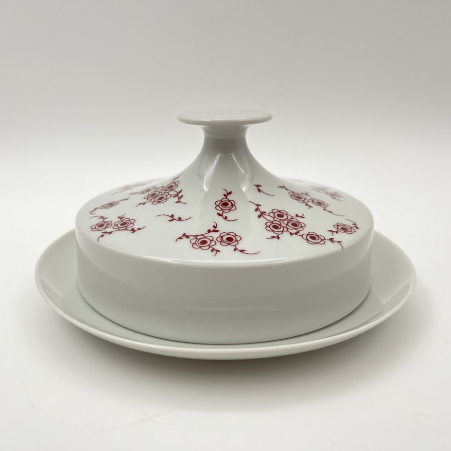 Маслёнка, украшенная цветочным декором, фарфор, деколь, Lichte Porzellan (Лихте), ГДР, 1966-1985 гг.