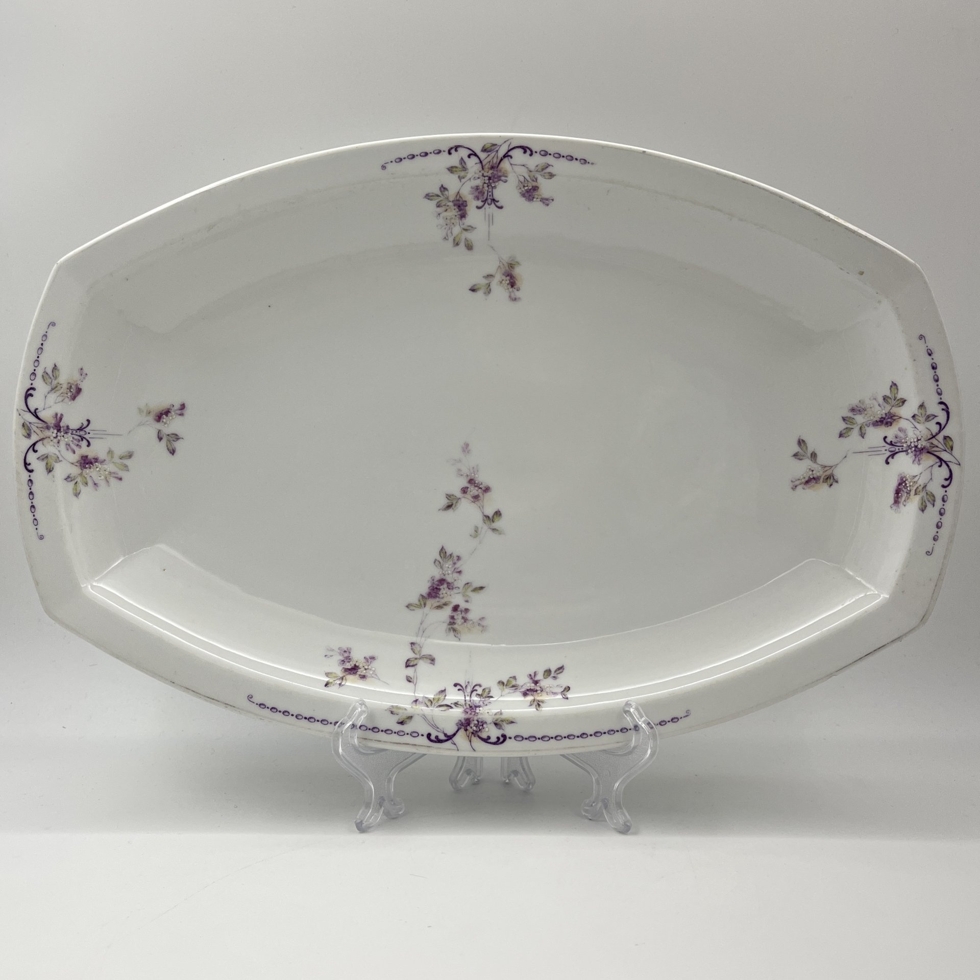 Брюдо с цветочным декором