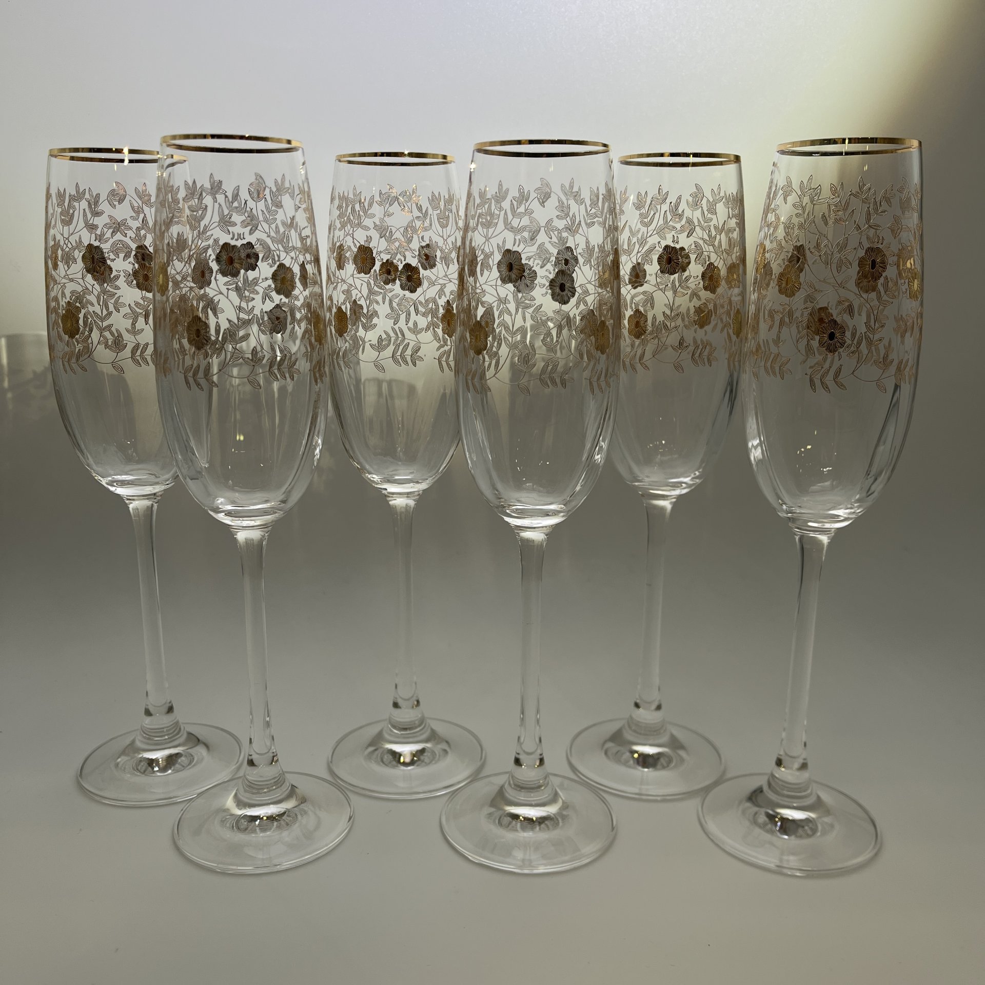 Набор из 6 бокалов (фужеров) для шампанского с цветочным декором, стекло, золочение, Европа, 2000-2010 гг.