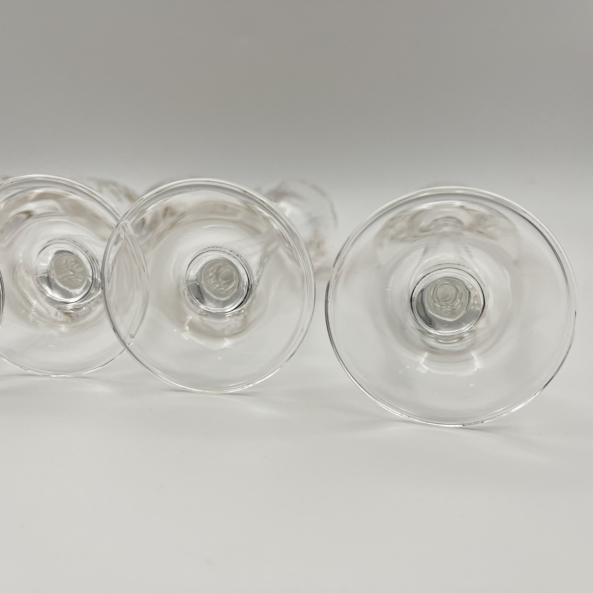 Набор из 6 бокалов (фужеров) для шампанского с цветочным декором, стекло, золочение, Европа, 2000-2010 гг.