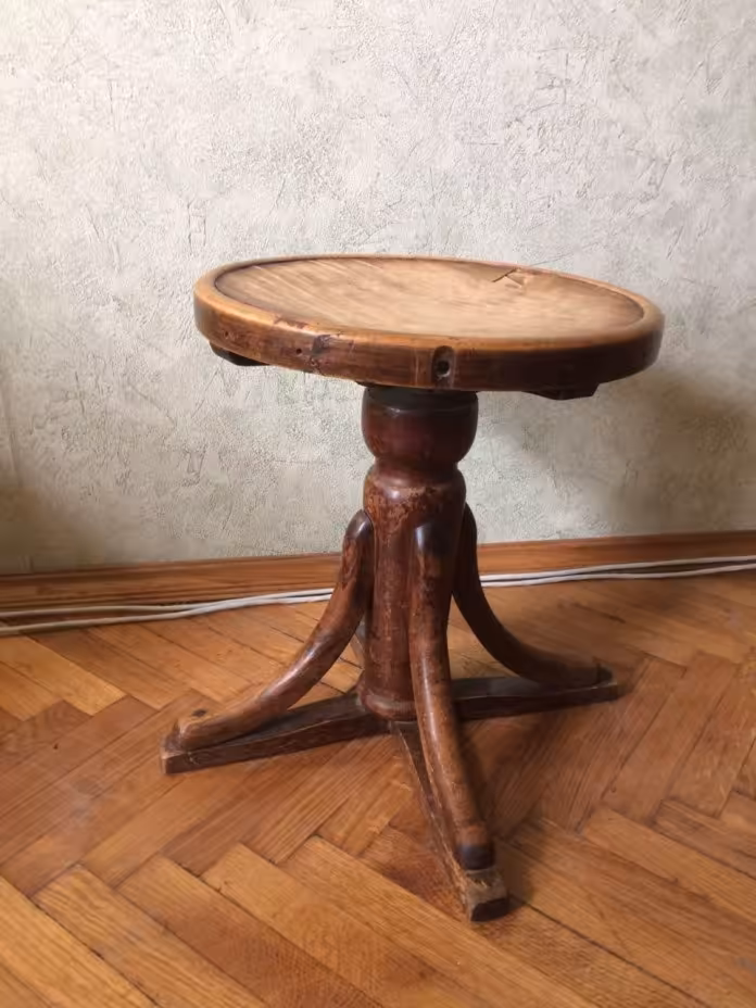 Винтовой табурет