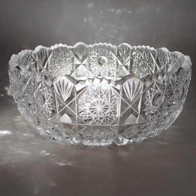 Салатник круглой формы с резным геометрическим декором, хрусталь, алмазная грань, СССР, 1970-1990 гг.