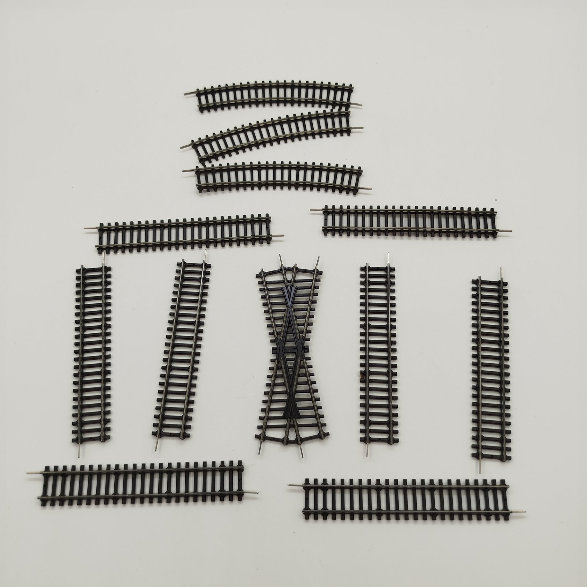 Набор из двенадцати рельс для железной дороги 9 мм., пластик, металл, Piko, ГДР, 1970-1980 гг.