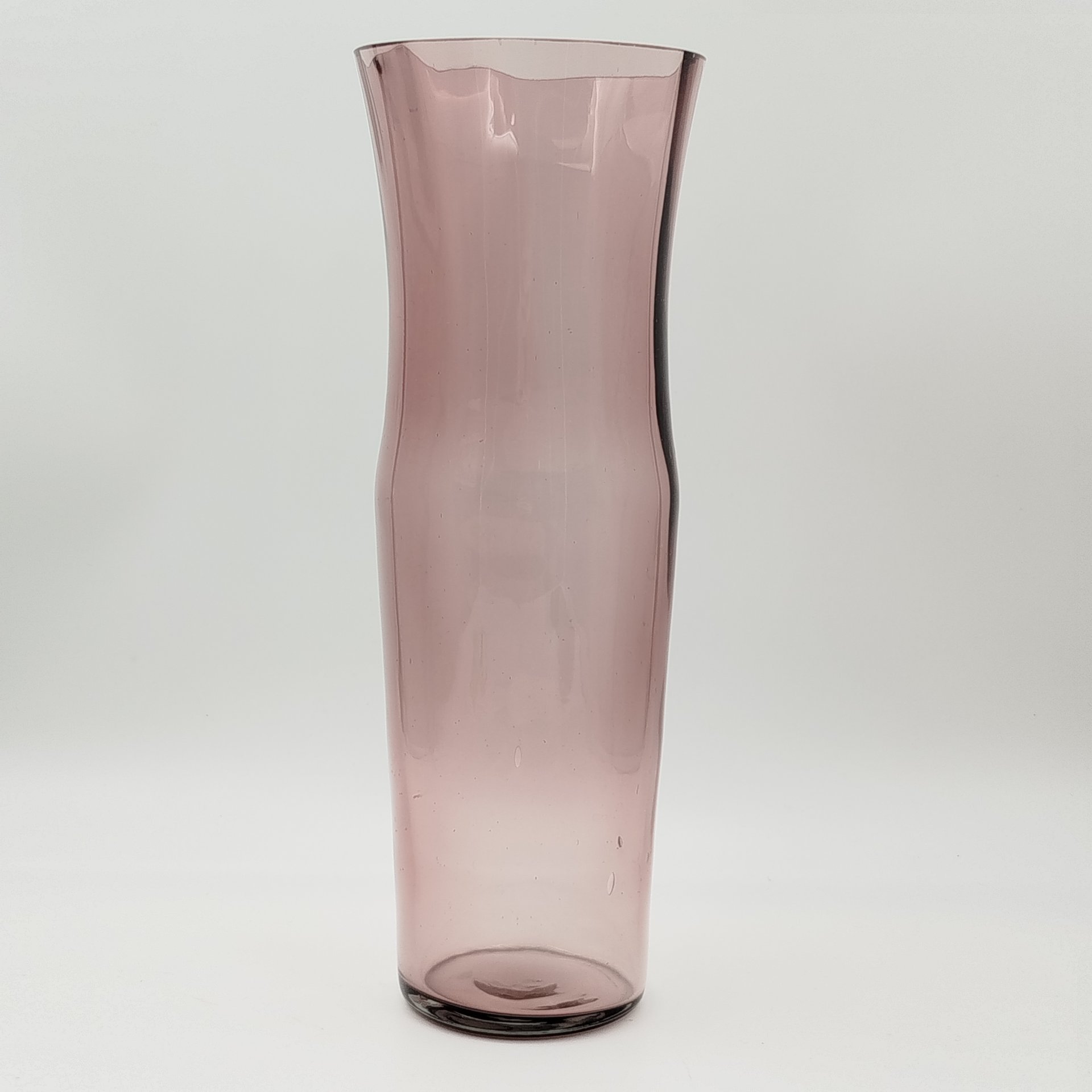 Ваза цилиндрической формы марганцевого оттенка