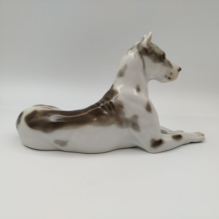 Статуэтка "Мраморный дог", скульптор И.И. Ризнич, фарфор, роспись, Ленинградский фарфоровый завод (ЛФЗ), СССР, 1970-1986 гг.