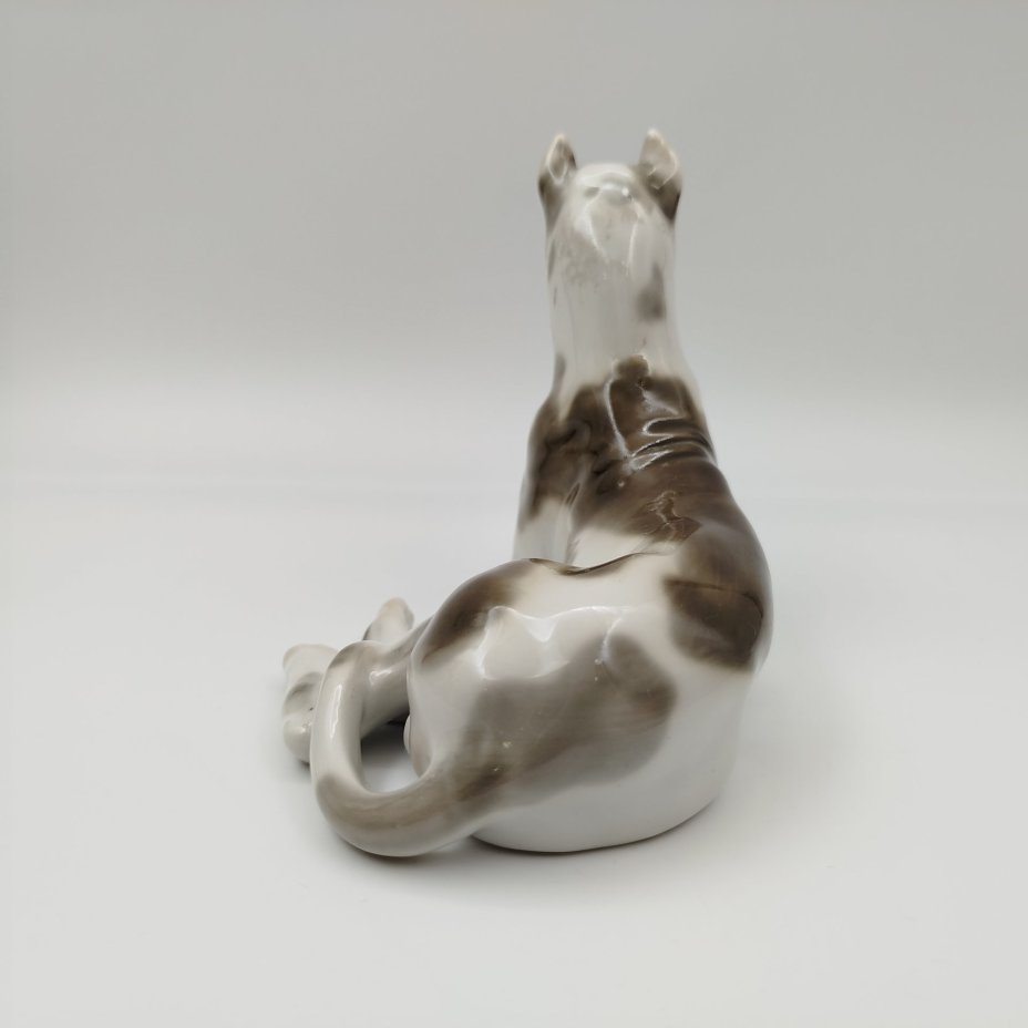 Статуэтка "Мраморный дог", скульптор И.И. Ризнич, фарфор, роспись, Ленинградский фарфоровый завод (ЛФЗ), СССР, 1970-1986 гг.