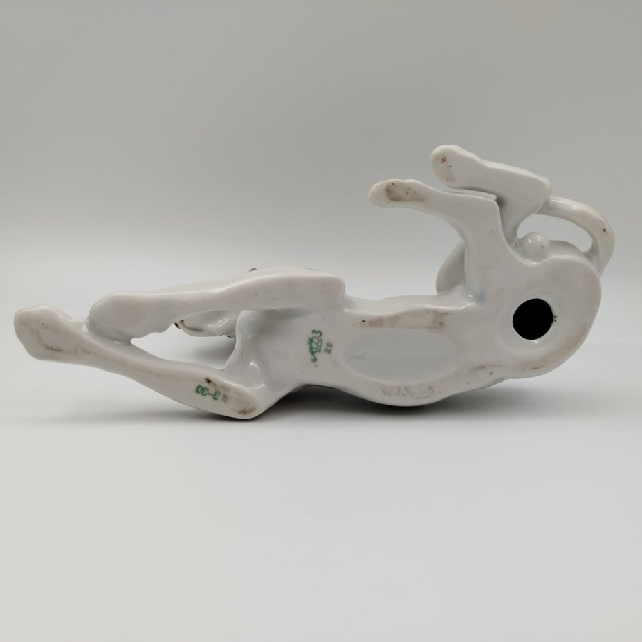 Статуэтка "Мраморный дог", скульптор И.И. Ризнич, фарфор, роспись, Ленинградский фарфоровый завод (ЛФЗ), СССР, 1970-1986 гг.