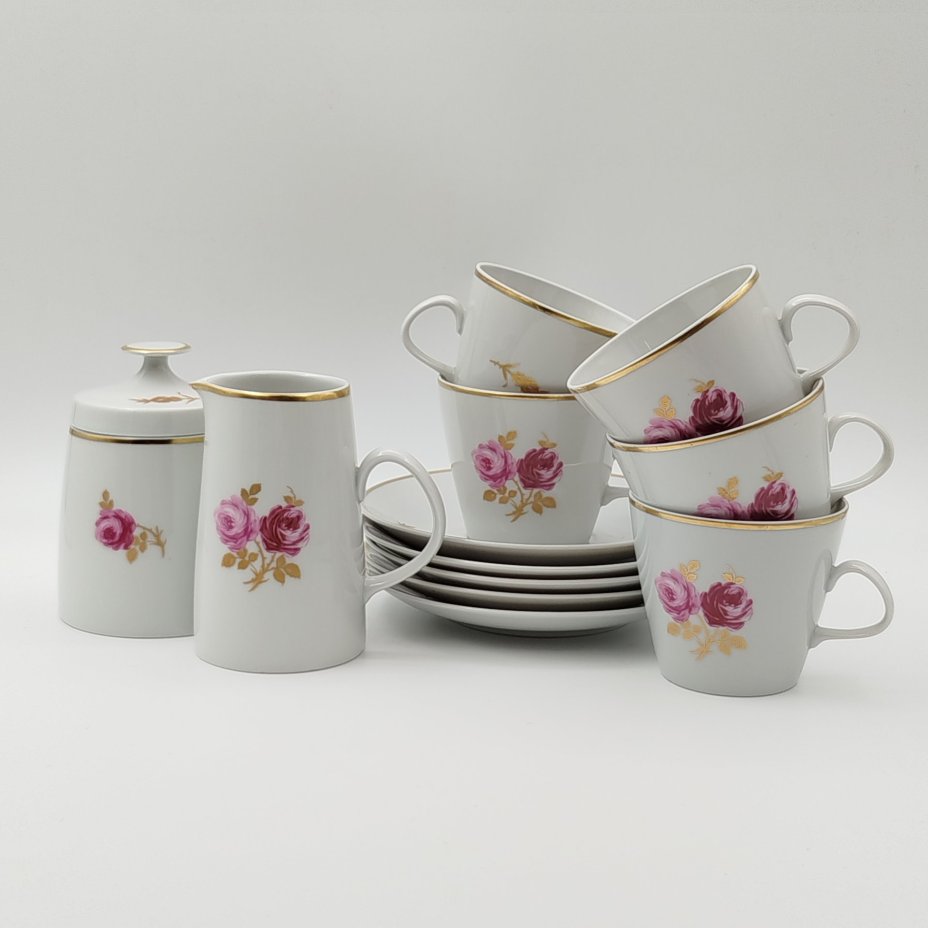 Набор сервировочный на 5 персон (12 предметов), украшенный изображением розы, фарфор, деколь, золочение, Lichte Porzellan (Лихте), ГДР, 1966-1985 гг.