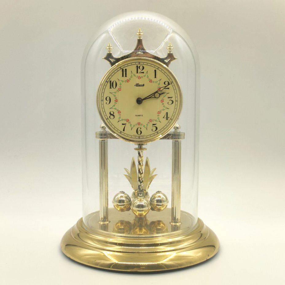 Часы настольные с кварцевым часовым механизмом в колбе, пластик, металл, золочение, Hermle Uhrenmanufaktur, Германия, 1980-2010 гг.