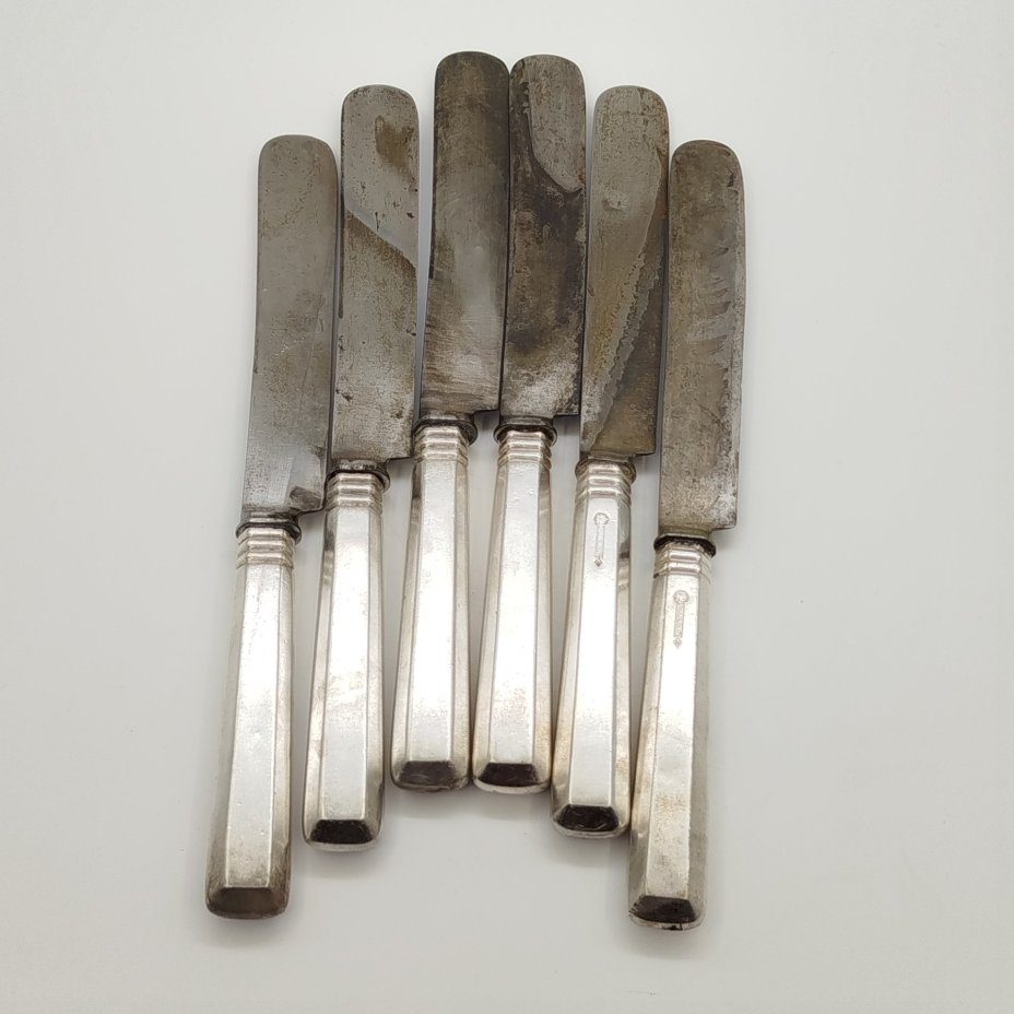 Набор из шести столовых ножей с гранеными ручками и поперечными полосами, металл, серебрение, сталь, Norblin & Co (Норблин), Царство Польское, 1900-1915 гг.