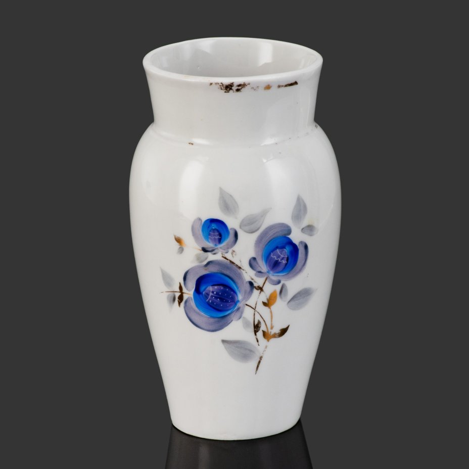 [Редкая] Ваза с декором в виде синих цветов, автор формы С.Е. Яковлева, клеймо "ХV", фарфор, роспись надглазурная, золочение, Ленинградский фарфоровый завод (ЛФЗ), СССР, 1930-1940 гг.