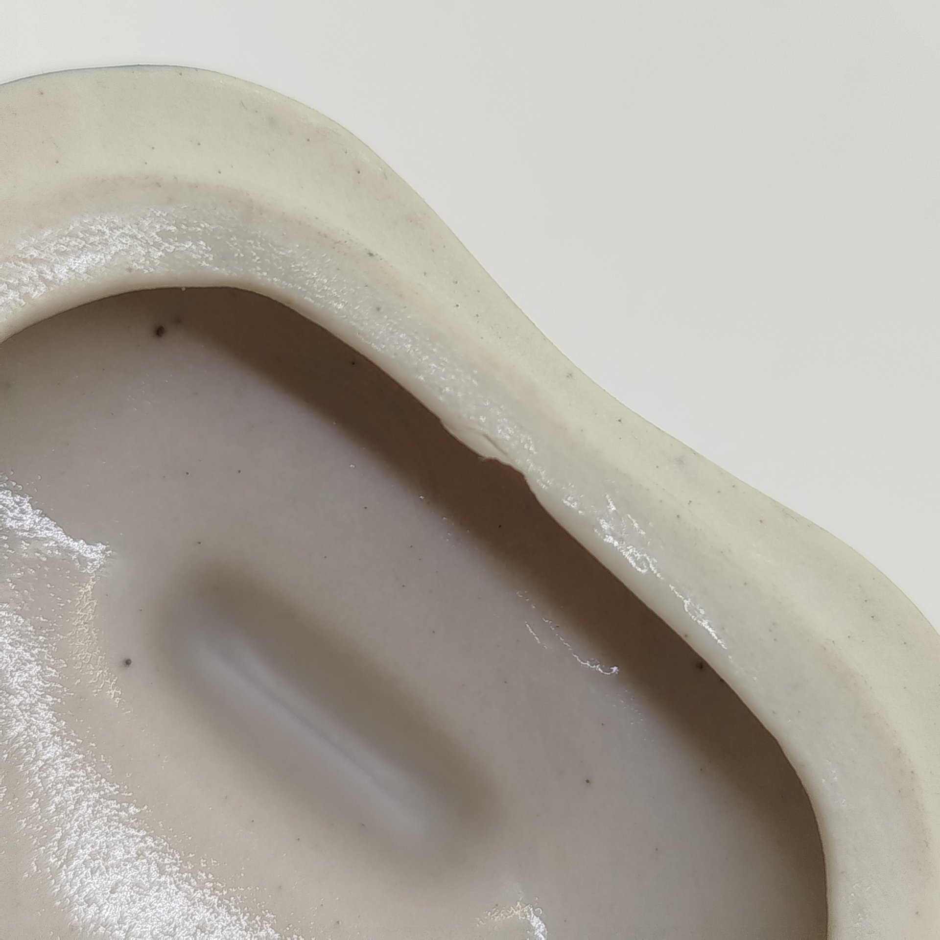 Статуэтка "Медведь с кузовком за спиной", Гжель