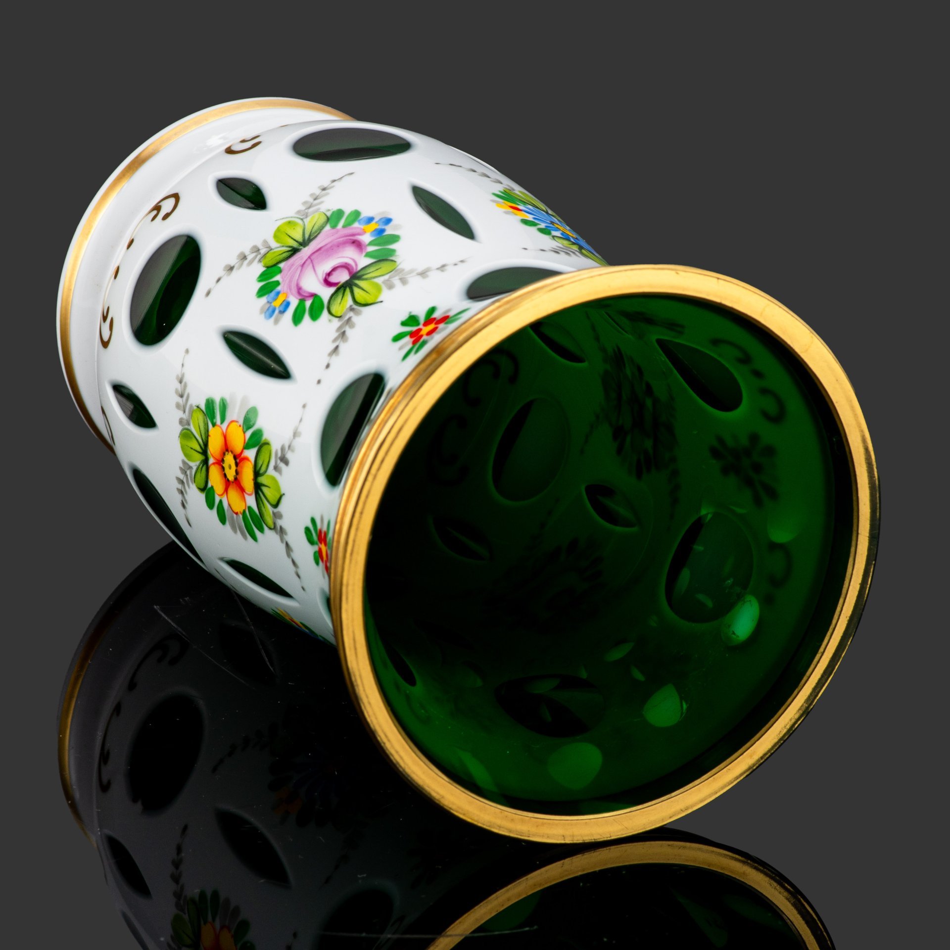 Ваза миниатюрная, украшенная цветочными элементами, Bohemia Crystal (Bohemia Glass)