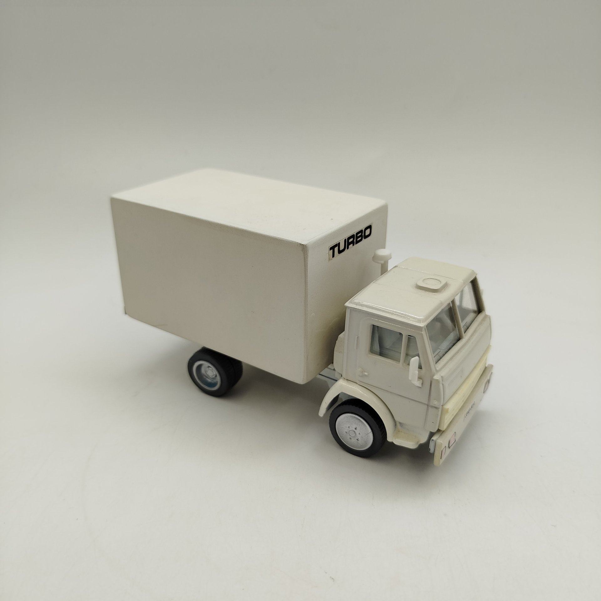 Модель автомобиля КАМАЗ 5320, масштаб 1:43, пластик, металл, Россия, 1980-2000 гг.