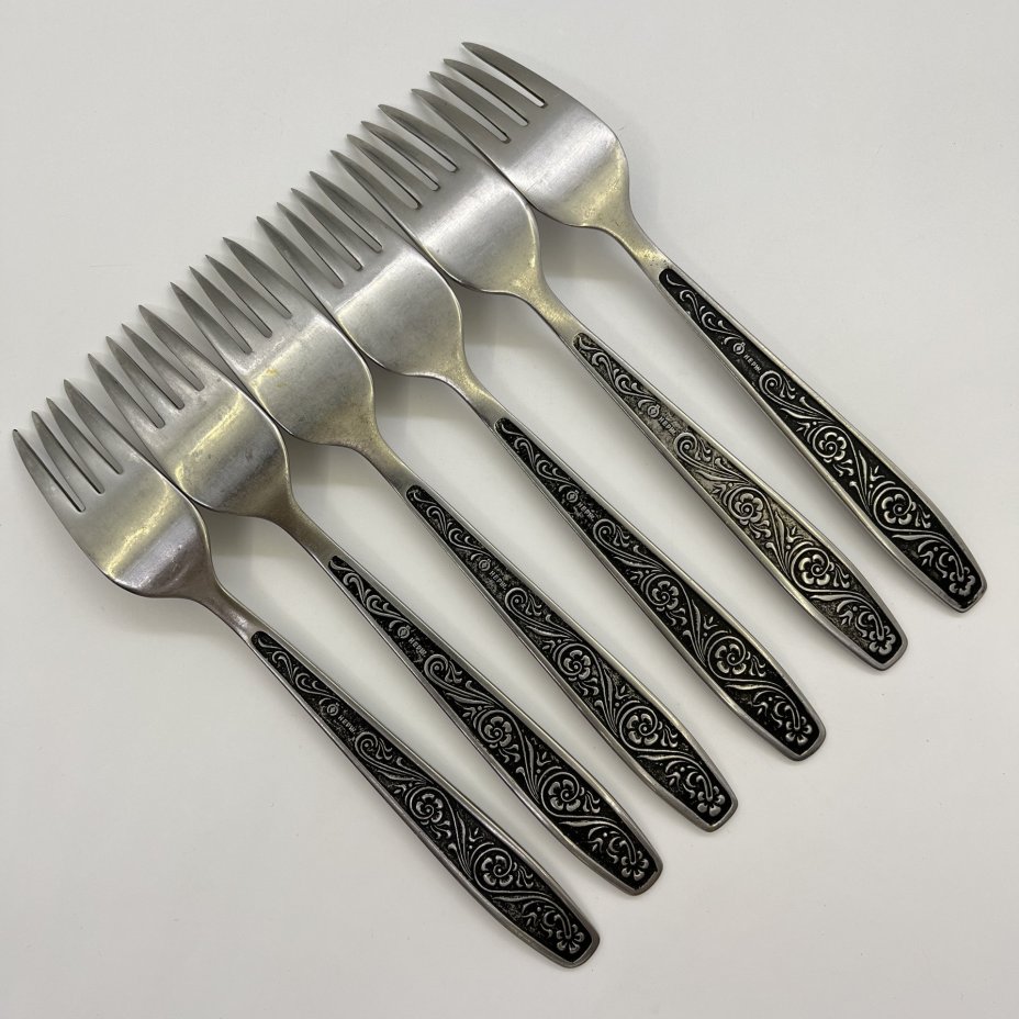 Набор из 6-ти вилок, украшенных растительным декором, нержавеющая сталь, Павловский завод художественных металлоизделий им. С.М. Кирова