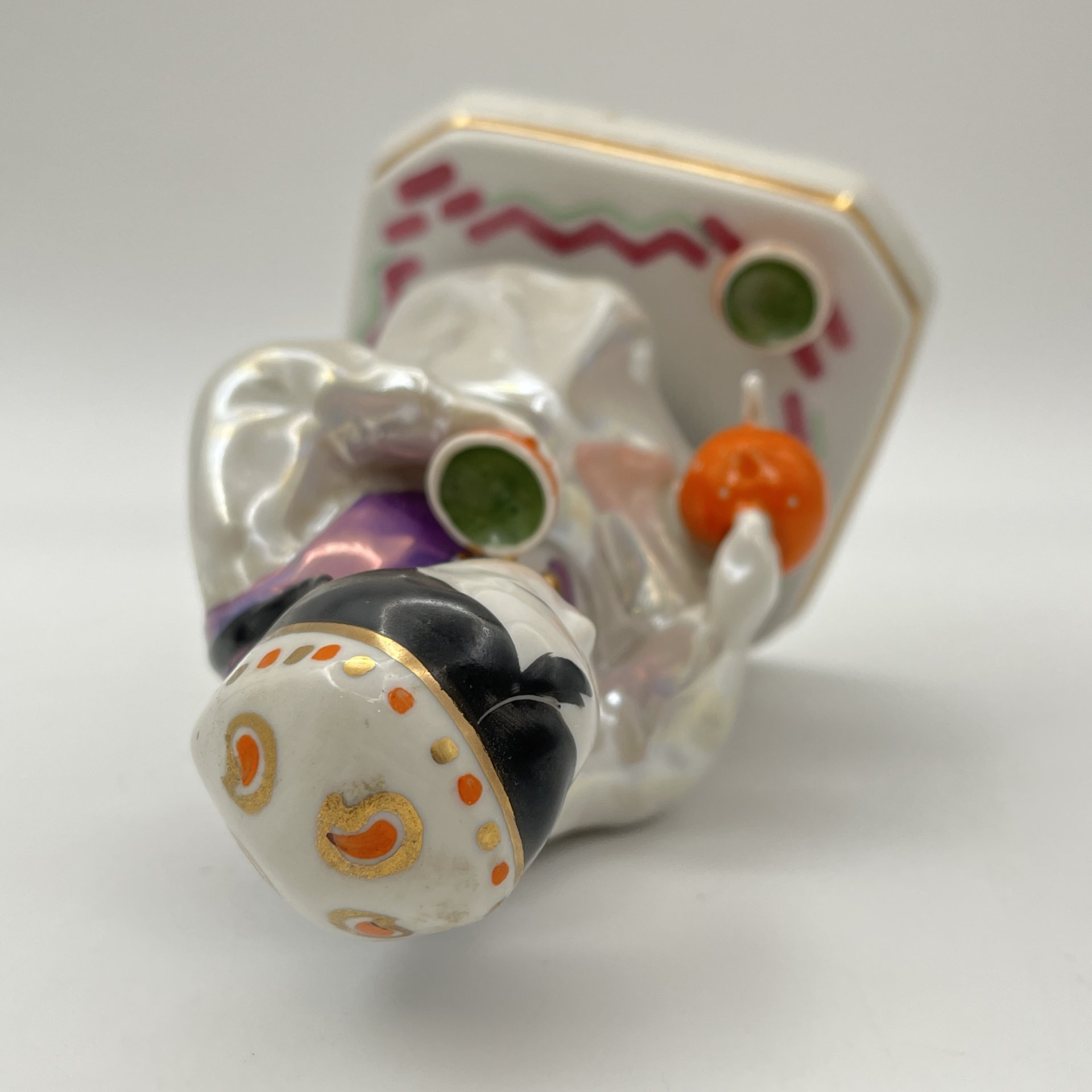 Статуэтка "Маленькая хозяйка" (Узбечка с чайником), скульптор О.М. Богданова