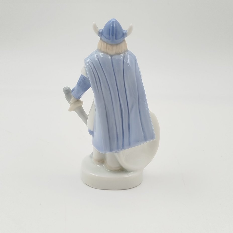 Статуэтка "Викинг"