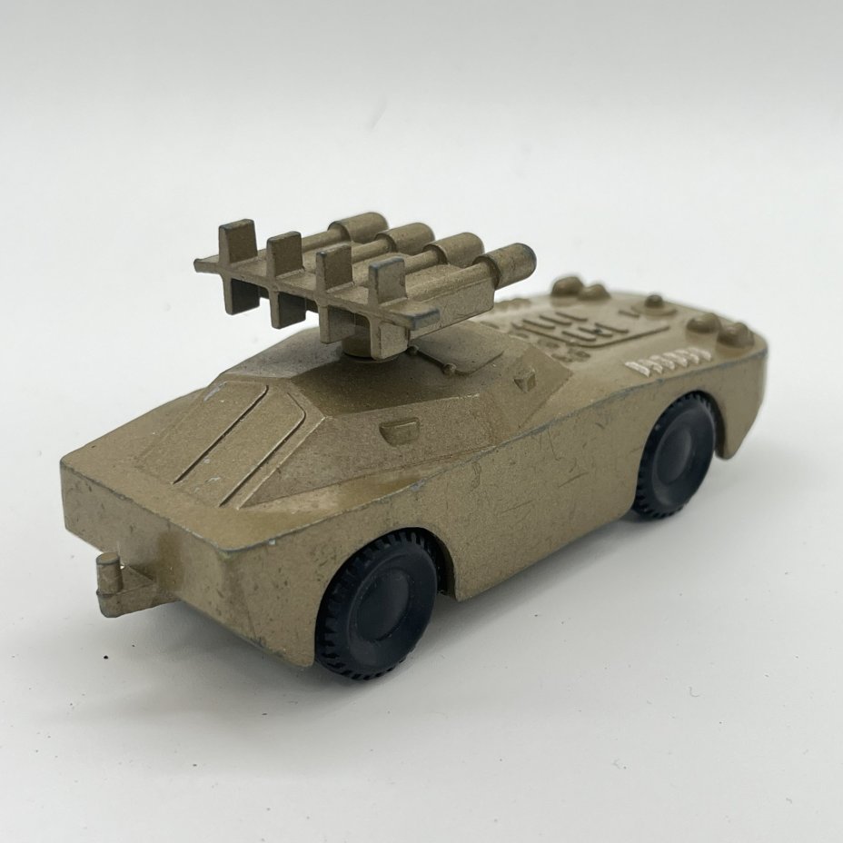 Масштабная модель "БРДМ с ракетной установкой"