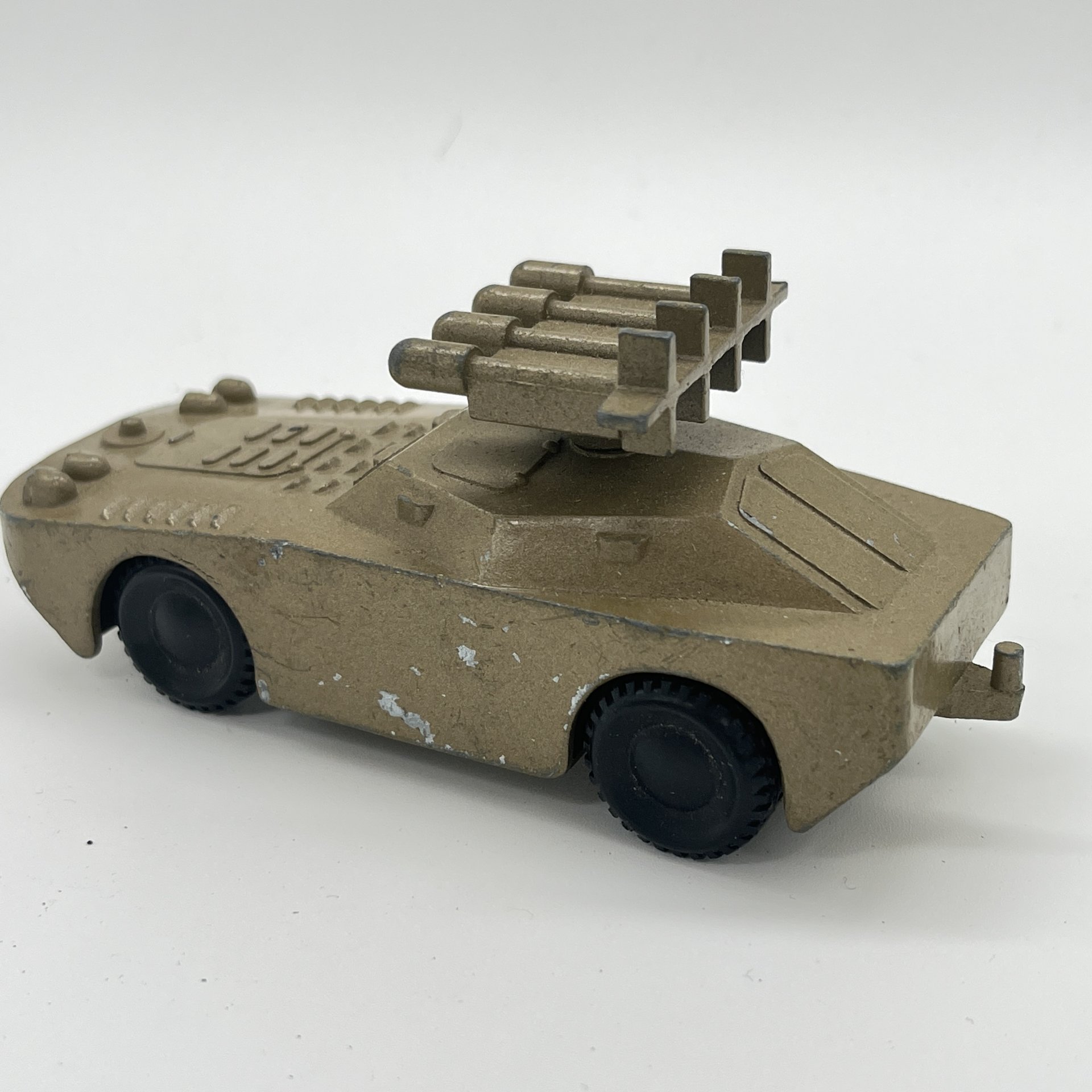 Масштабная модель "БРДМ с ракетной установкой"