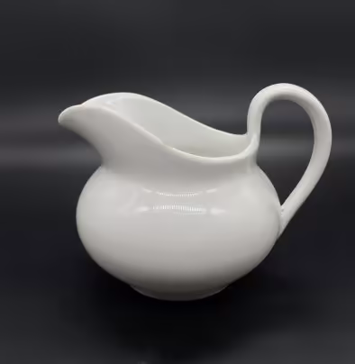 Молочник лаконичной формы, Товарищество М.С. Кузнецова