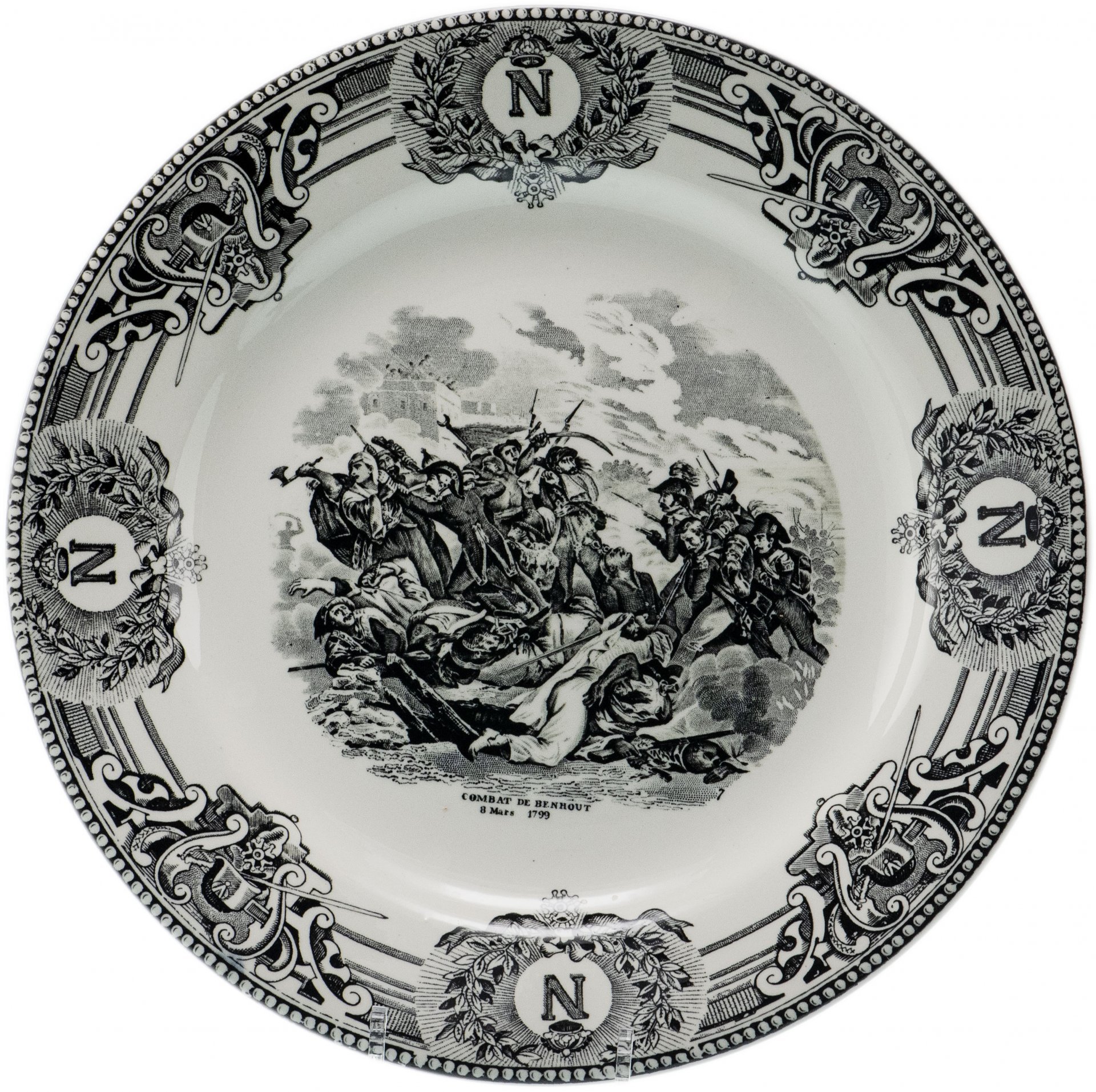 Тарелка декоративная "Наполеон Бонапарт в бою 8 марта 1799", фаянс, деколь, мануфактура "Boch Freres Keramik", Бельгия, 1920-1950 гг.