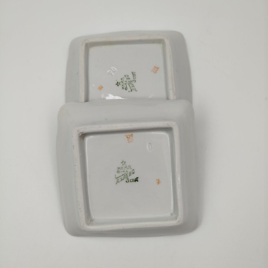 Пара розеток квадратной формы с цветочным декором, фарфор, деколь, золочение, Дулевский фарфоровый завод (Дулёво), СССР, 1934-1937 гг.