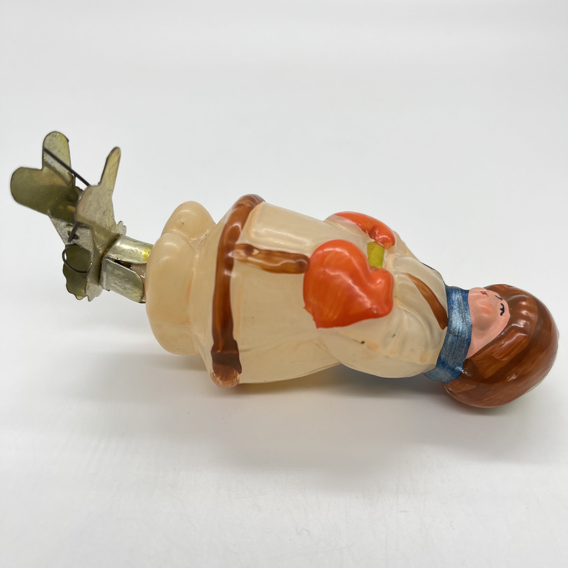 Игрушка ёлочная на прищепке "Мужичок с ноготок", стекло, краска, металл, Завод стеклянных ёлочных украшений и оптических изделий, г. Москва, СССР, 1950-1960 гг.