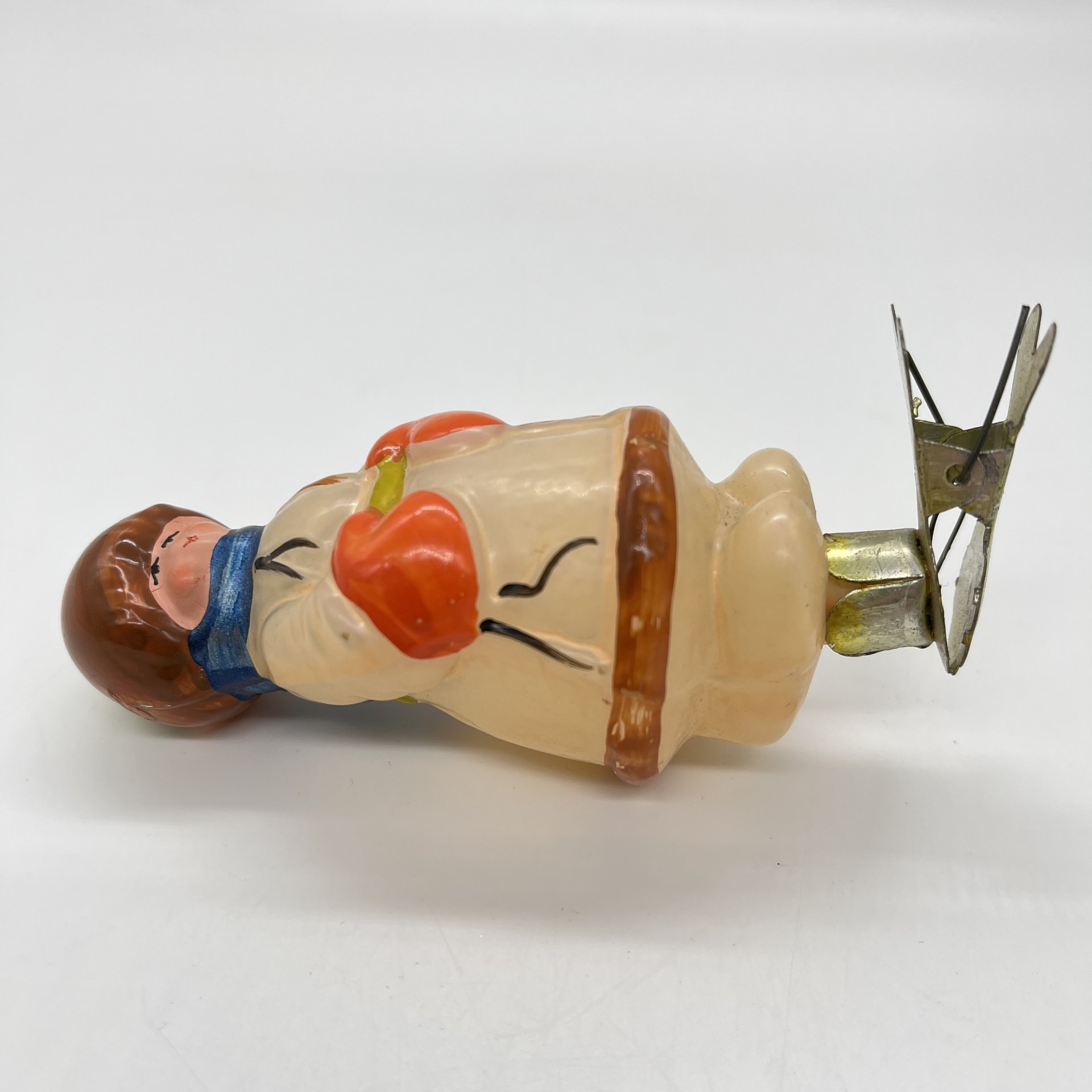 Игрушка ёлочная на прищепке "Мужичок с ноготок", стекло, краска, металл, Завод стеклянных ёлочных украшений и оптических изделий, г. Москва, СССР, 1950-1960 гг.