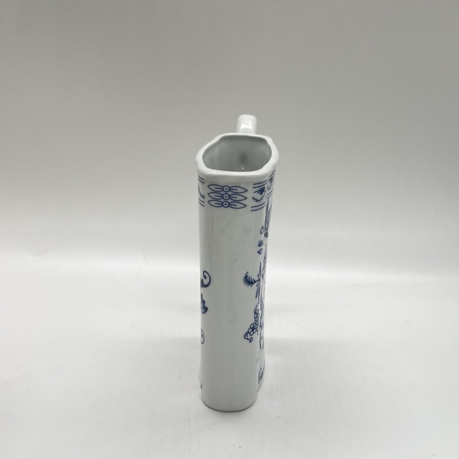 Поильник "Карловы Вары" с луковым узором, Viva Bohemia