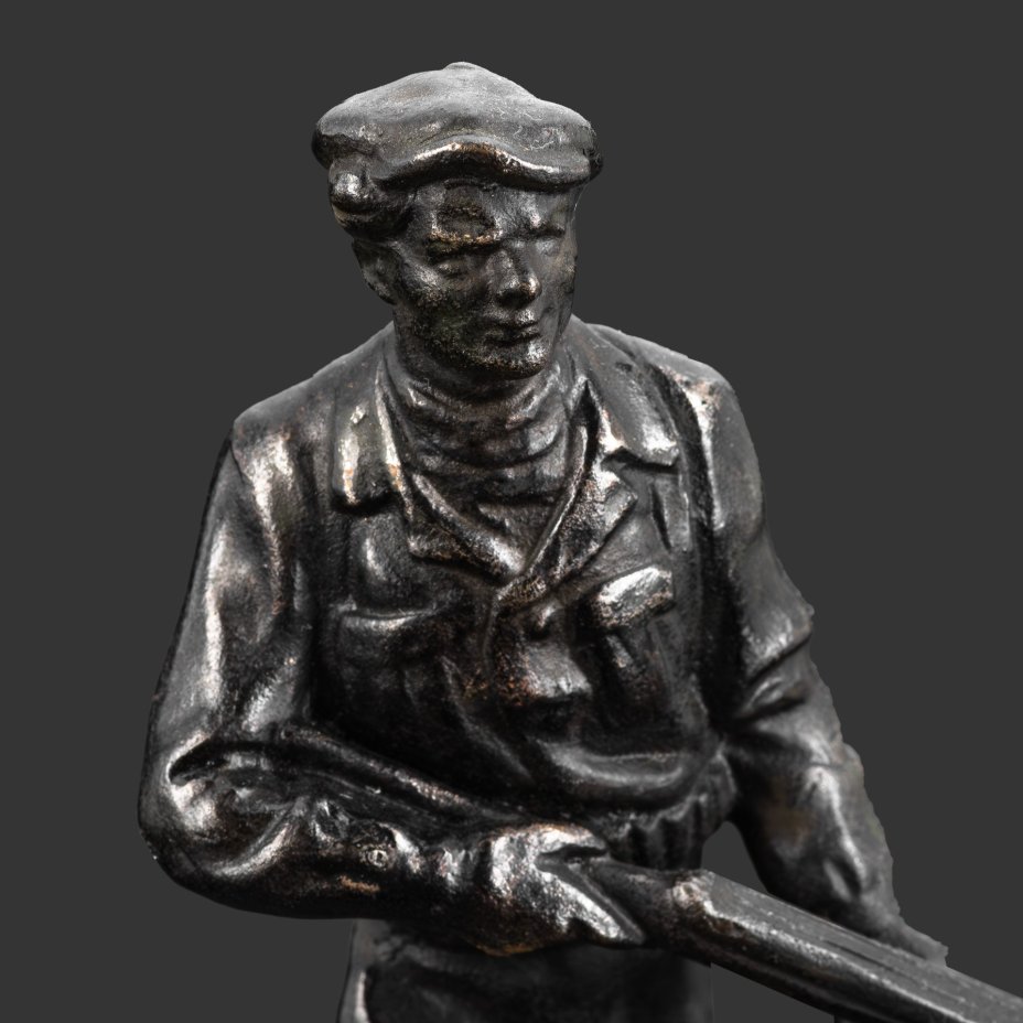 Статуэтка "Охотник с собакой", автор модели Чиркин А. В, чугун, крашение, Каслинский чугунолитейный завод (Касли), СССР, 1983 г.