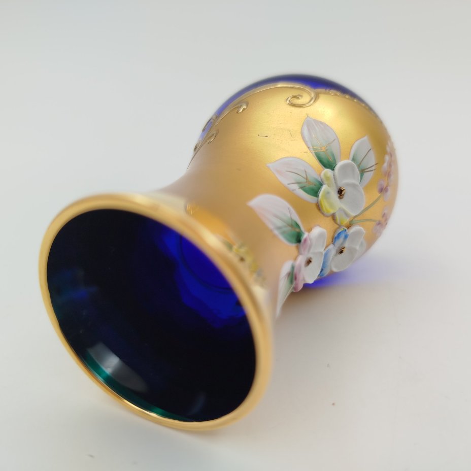 Ваза миниатюрная модели "Vase blue" в оригинальной коробке, стекло, золочение, лепной декор, Bohemia (Neurohlau)
